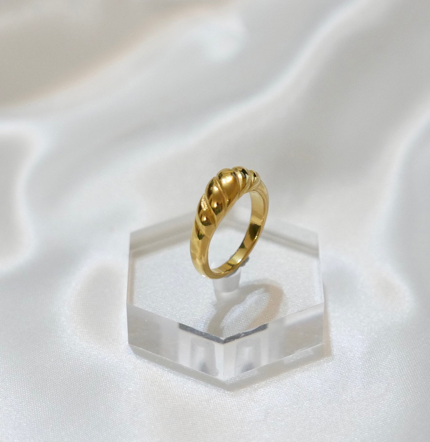 Athalia Croissant Ring