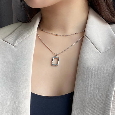 Tessa Frame Layered Necklace Set