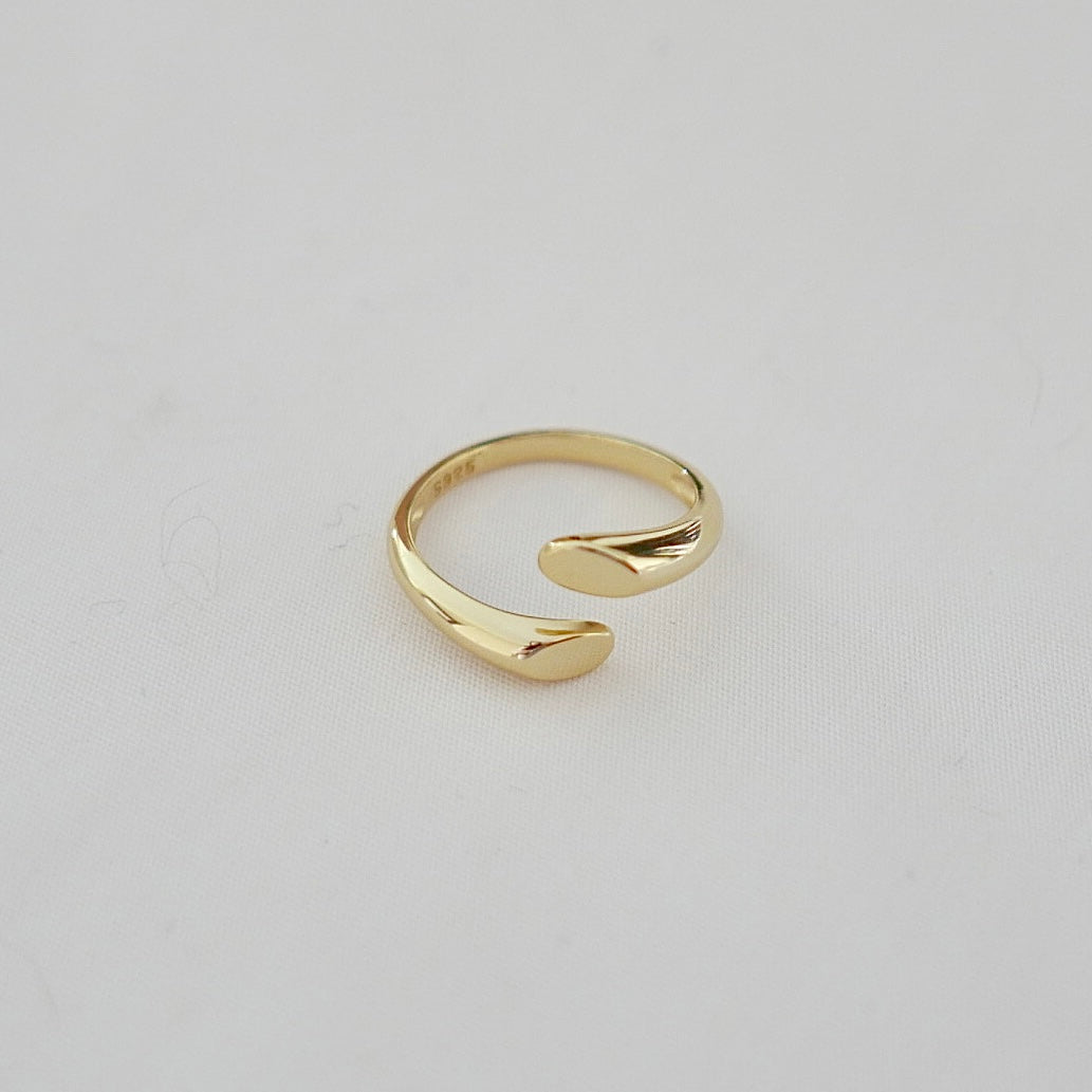 Maevee Open Ring